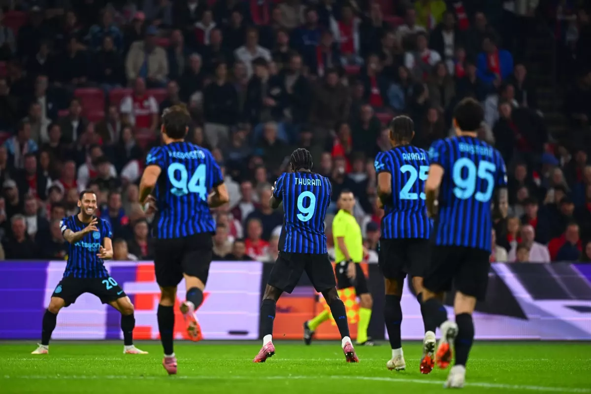 Inter, Ajax’ı Hakan’la Geçti