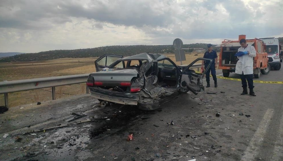 Yozgat’ta iki araç çarpıştı: Ölü ve yaralılar var