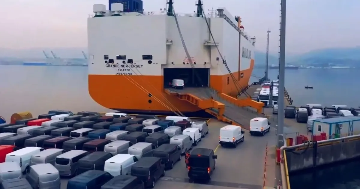 Otomotiv Eylül’de de lider