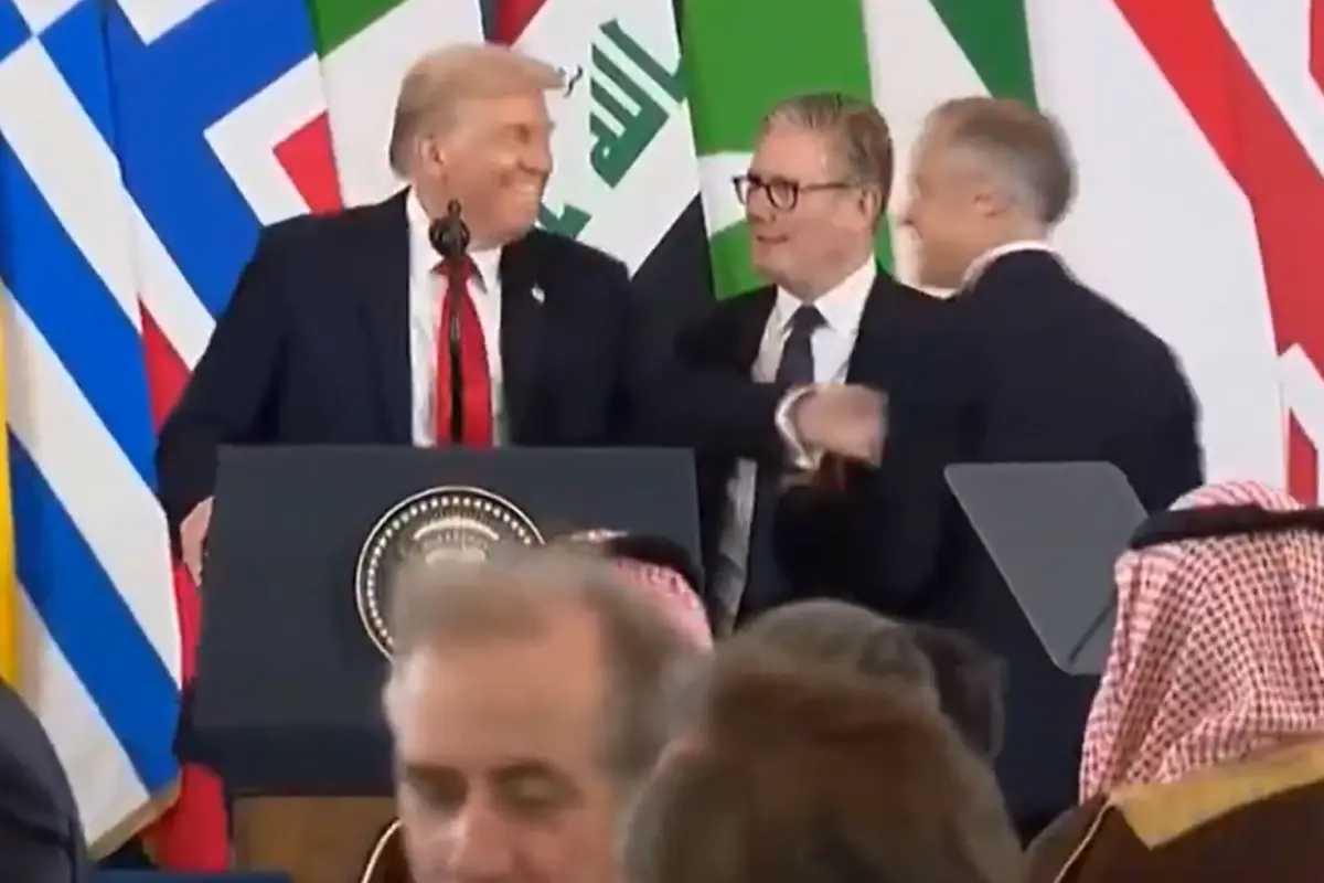 Zirvede ilginç anlar! Trump, o ülkenin liderini önce kaybetti, sonra unvanını değiştirdi zirvede ilginc anlar trump o ulkenin liderini once kaybetti sonra unvanini degistirdi 8mbThqjk.jpg