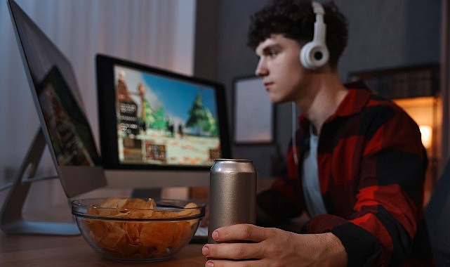 Enerji içeceğiyle alkol karışımı: İlk belirtiler çarpıntı ve tansiyon yükselmesi enerji icecegiyle alkol karisimi ilk belirtiler carpinti ve tansiyon yukselmesi JKZHsalg.jpg