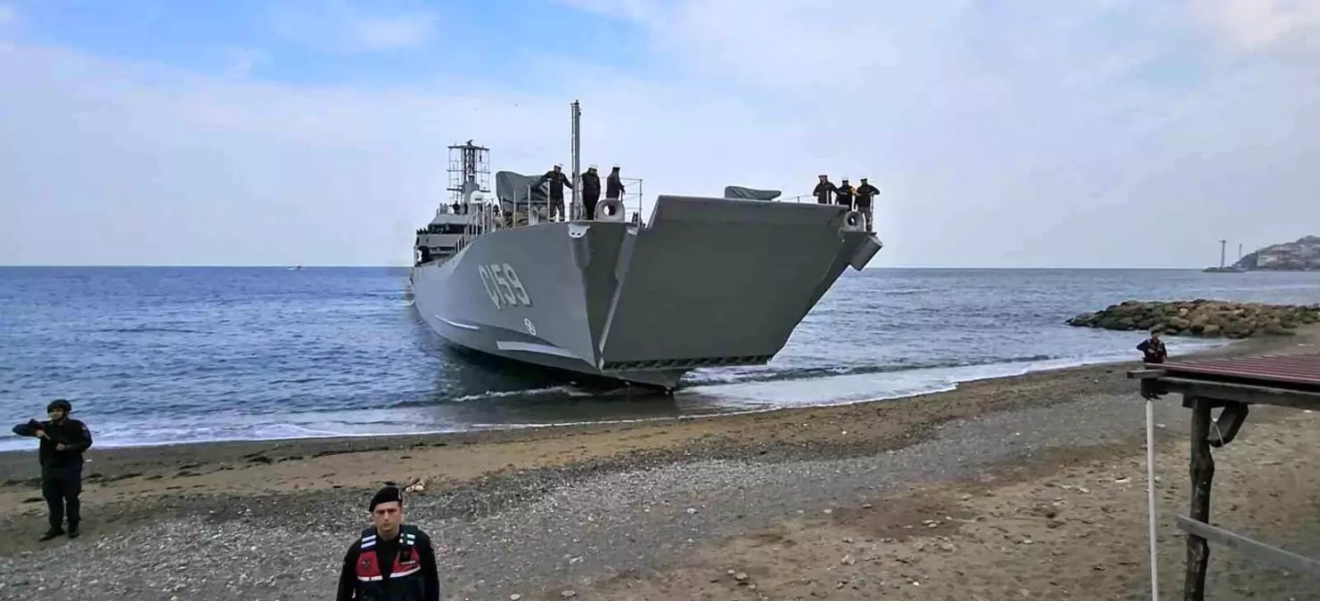 yeni tip cikarma gemisi c 159un testleri yalovada yapildi ZjRe1kH8.jpg