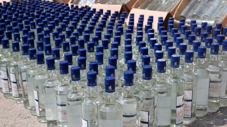 musta-kacak-alkol-operasyonu-100-litre-etil-alkol-ele-gecirildi-v9h8bGeS