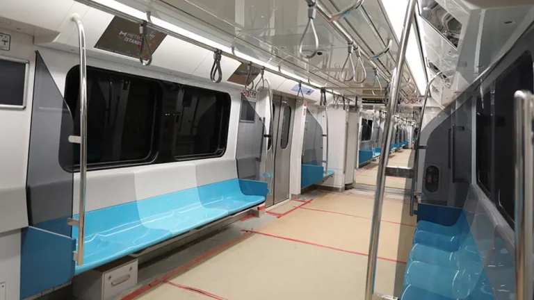 1-mayista-toplu-tasima-calisiyor-mu-bugun-hangi-metro-duraklari-kapali-1-mayis-2026-DblpAY5D