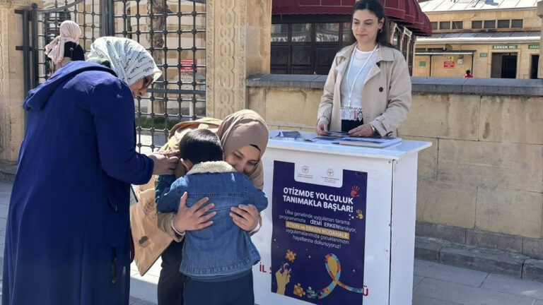 bayburtta-dunya-otizm-farkindalik-gunu-etkinligi-i2wqkCQc