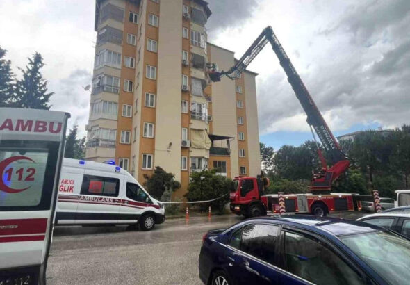 denizlide-yildirim-dustu-2-yarali-4Ywd2pxy