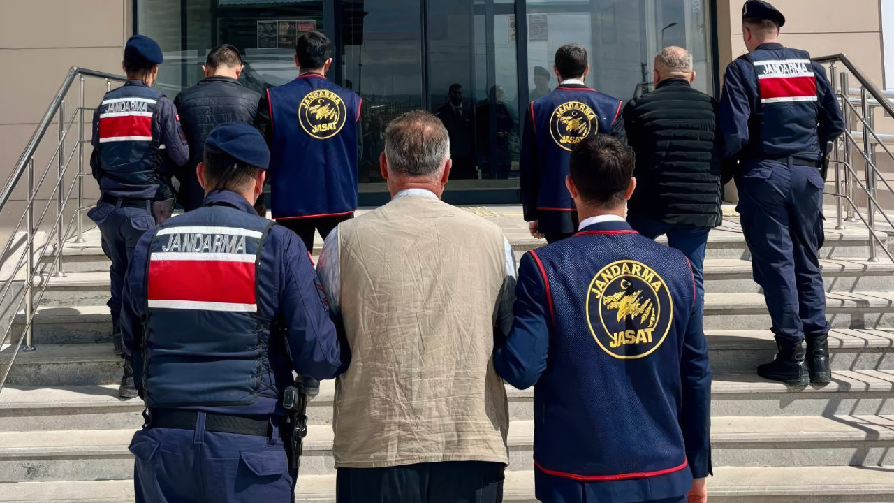 hirsizliktan-aranan-3-hukumlu-yakalandi-5zSxeDRg