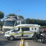 Yolun karsisina gecmeye calisan kadin kamyonun carpmasi sonucu hayatini kaybetti ruw17vW1